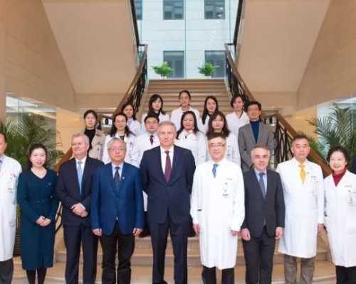 二次空气泵是什么东西_大师名作成潜力股 刘红生《万山红遍》80万成交