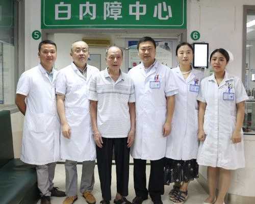 香港验血dna要多少钱_微信香港验血小雪_鉴定性别多少钱!