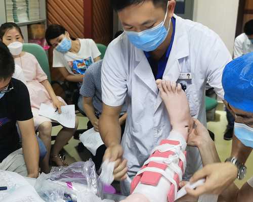 胰岛素泵的使用与操作视频_心澜自度-尚春、王靖淇 双个展即将开幕