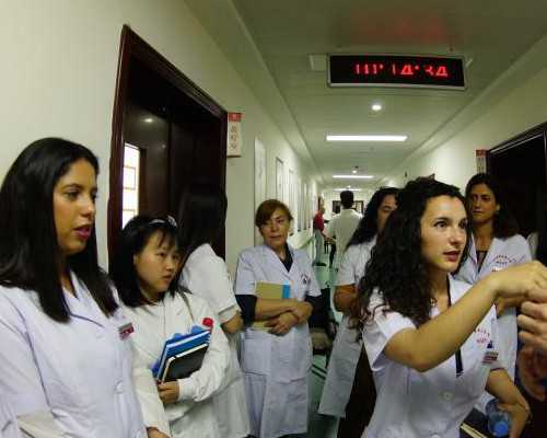 飞度燃油泵召回是什么意思_详解:如何锻炼胸大肌上部肌肉